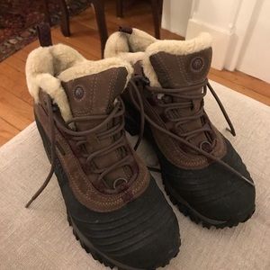 Merrell vibram boots shearling ankle waterproof